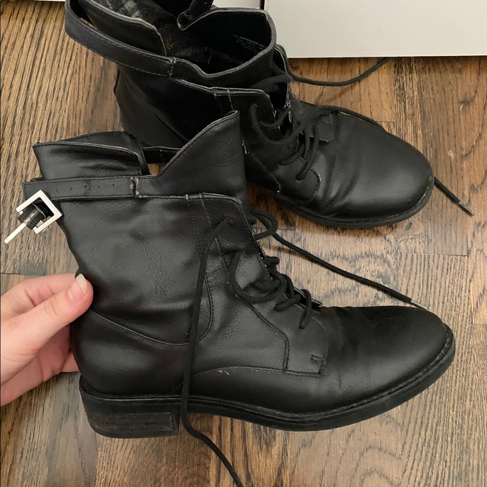 Boots - Picture 2 of 3